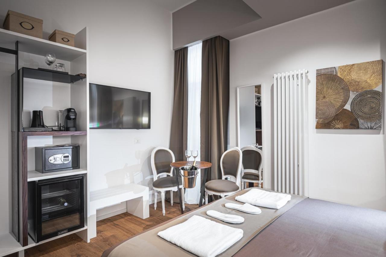 Residenze Chamur- Grattacielo ปาแลร์โม ภายนอก รูปภาพ