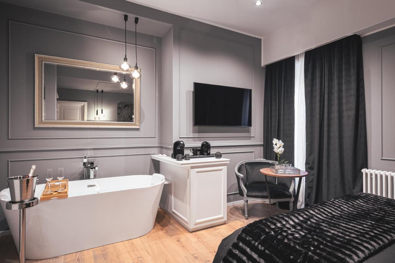 Residenze Chamur- Grattacielo ปาแลร์โม ภายนอก รูปภาพ